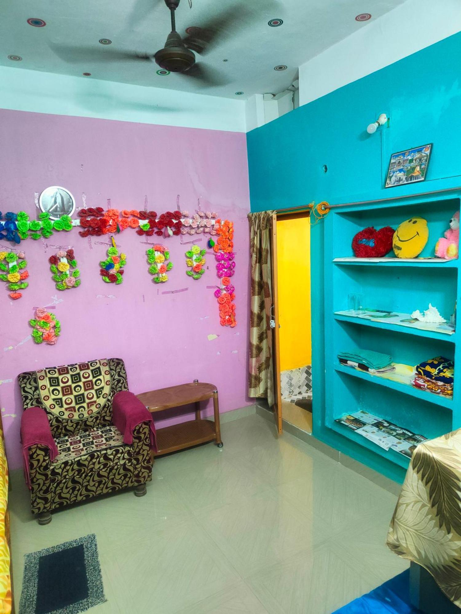 Homestay Jharana Puri